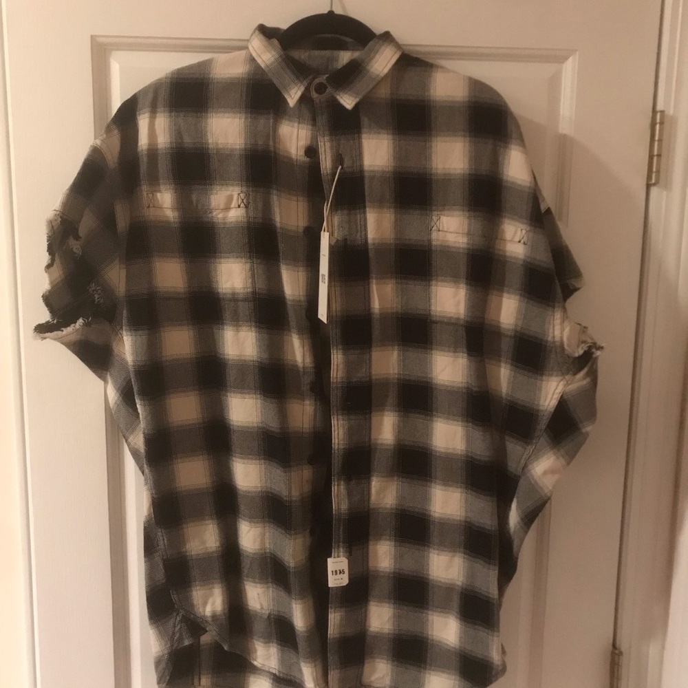 Zara Men’s Plaid Short Sleeved Button Down